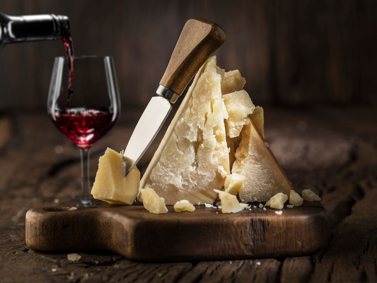Abbinamenti Vino e Parmigiano Reggiano: 4 idee per una degustazione da favola