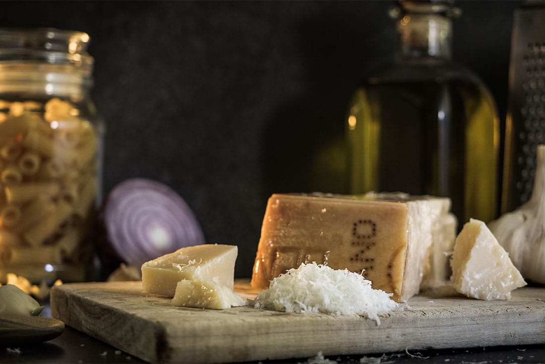 Ragù di croste di parmigiano, perfetta ricetta di recupero