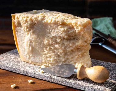 Parmigiano da grattugiare: quanti mesi scegliere? - Caseificio San Simone